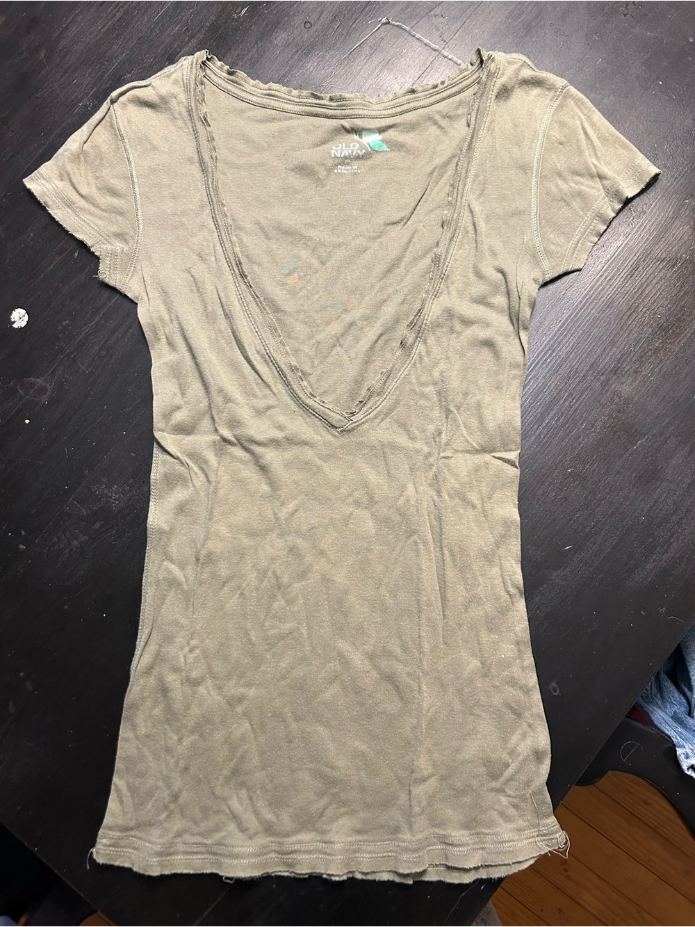 Women’s Old Navy Olive Green Deep V-Neck Short Sleeve Tee Size Medium